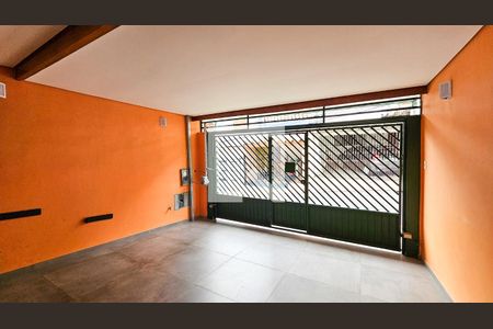 Casa à venda com 129m², 2 quartos e 2 vagas Casa à venda com 129m², 2 quartos e 2 vagasQuintal