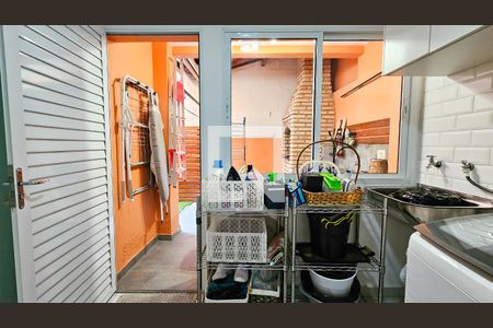 Casa à venda com 129m², 2 quartos e 2 vagas Casa à venda com 129m², 2 quartos e 2 vagasÁrea de Serviço