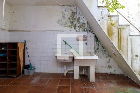 Casa de condomínio à venda com 180m², 4 quartos e 2 vagasÁrea de Serviço