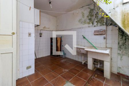 Casa de condomínio à venda com 180m², 4 quartos e 2 vagasÁrea de Serviço