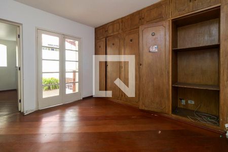 Casa de condomínio à venda com 180m², 4 quartos e 2 vagasSala Intima