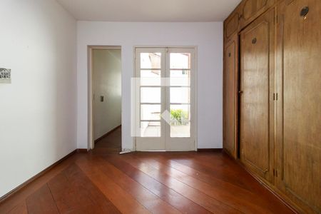 Casa de condomínio à venda com 180m², 4 quartos e 2 vagasSala Intima