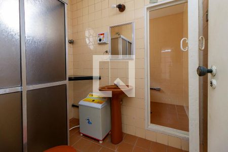 Casa de condomínio à venda com 180m², 4 quartos e 2 vagasBanheiro 2