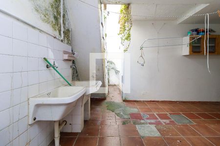 Casa de condomínio à venda com 180m², 4 quartos e 2 vagasÁrea de Serviço