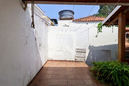 Casa de condomínio à venda com 180m², 4 quartos e 2 vagasSuíte - Varanda