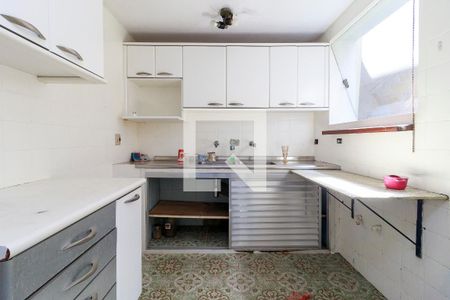 Casa de condomínio à venda com 180m², 4 quartos e 2 vagasCozinha