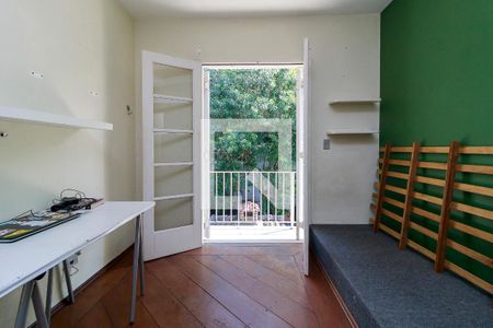 Casa de condomínio à venda com 180m², 4 quartos e 2 vagasQuarto 3