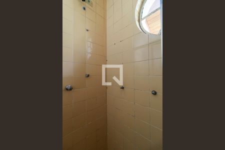 Casa de condomínio à venda com 180m², 4 quartos e 2 vagasBanheiro 2