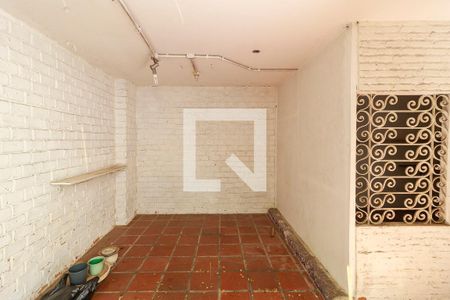 Casa de condomínio à venda com 180m², 4 quartos e 2 vagasQuintal