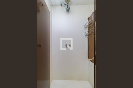 Casa de condomínio à venda com 180m², 4 quartos e 2 vagasSuíte - Banheiro