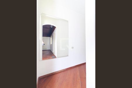 Casa de condomínio à venda com 180m², 4 quartos e 2 vagasSuíte