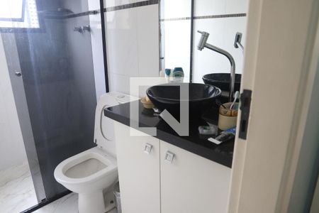 Apartamento à venda com 99m², 3 quartos e 2 vagasBanheiro da Suíte