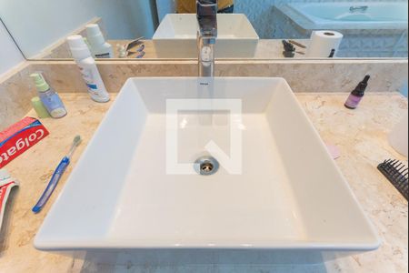 Casa de condomínio à venda com 360m², 4 quartos e 4 vagasBanheiro da Suíte 4