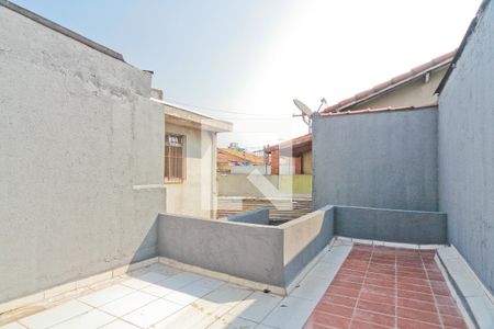 Casa para alugar com 119m², 2 quartos e 1 vaga Casa para alugar com 119m², 2 quartos e 1 vagaVaranda
