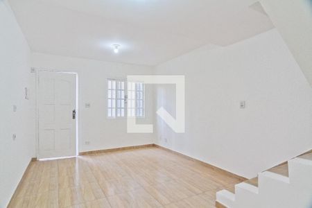 Sala de casa para alugar com 2 quartos, 119m² em Jardim Santo Elias, São Paulo