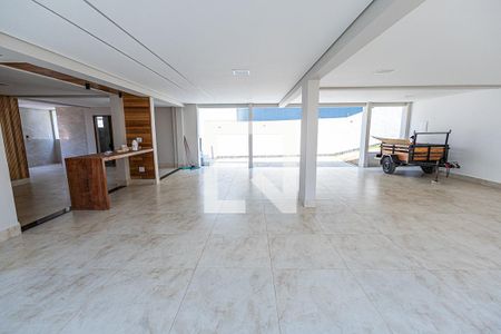 Casa de condomínio à venda com 545m², 4 quartos e 4 vagas Casa de condomínio à venda com 545m², 4 quartos e 4 vagasEspaço Gourmet / área de serviço