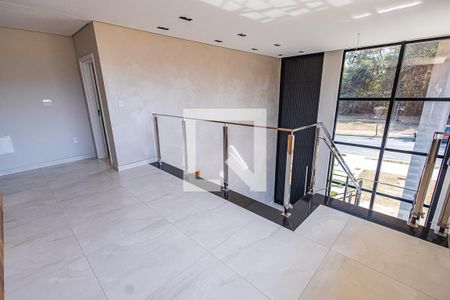 Casa de condomínio à venda com 545m², 4 quartos e 4 vagas Casa de condomínio à venda com 545m², 4 quartos e 4 vagasSala / 2º andar