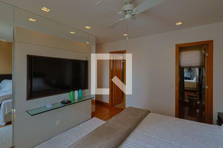 Apartamento à venda com 163m², 4 quartos e 3 vagasSuíte 1