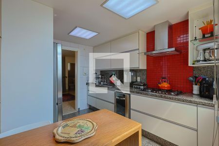 Apartamento à venda com 163m², 4 quartos e 3 vagasCozinha