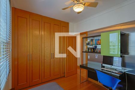 Apartamento à venda com 163m², 4 quartos e 3 vagasSuíte 2