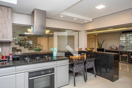 Casa de condomínio à venda com 337m², 3 quartos e 2 vagasCozinha