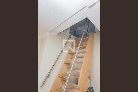 Casa à venda com 303m², 4 quartos e 2 vagasEscritório