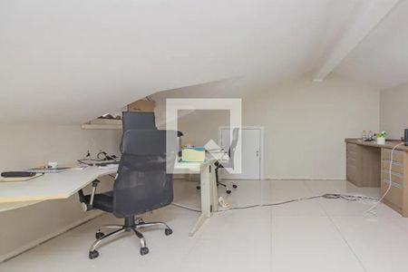 Casa à venda com 303m², 4 quartos e 2 vagasEscritório
