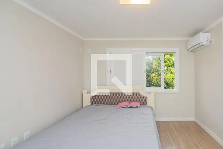 Casa à venda com 303m², 4 quartos e 2 vagasQuarto 3