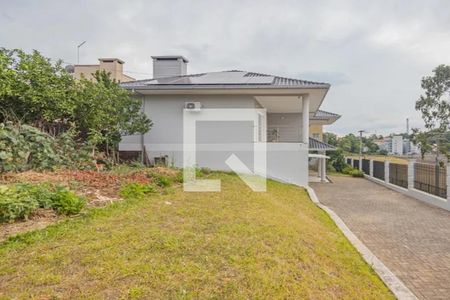 Casa à venda com 303m², 4 quartos e 2 vagasFachada