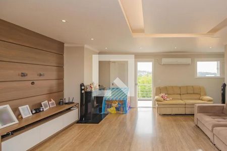 Casa à venda com 303m², 4 quartos e 2 vagasSala