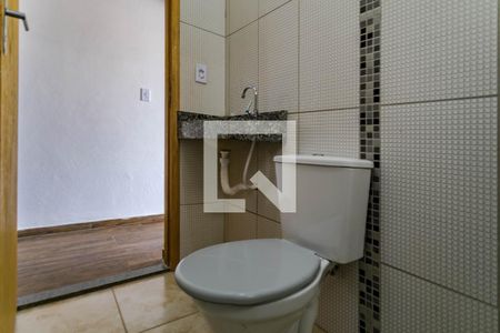 Casa para alugar com 100m², 2 quartos e 2 vagas Casa para alugar com 100m², 2 quartos e 2 vagasBanheiro