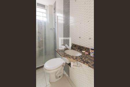 Apartamento para alugar com 60m², 2 quartos e sem vagaBanheiro