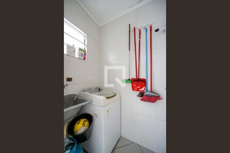 Casa à venda com 120m², 2 quartos e 1 vagaÁrea de serviço