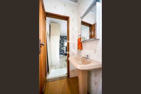 Banheiro da suíte 01 de casa à venda com 2 quartos, 120m² em Vila Carrão, São Paulo