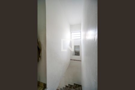 Casa à venda com 120m², 2 quartos e 1 vagaHall da escada