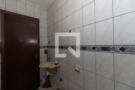 Banheiro de casa para alugar com 3 quartos, 180m² em Parque Edu Chaves, São Paulo