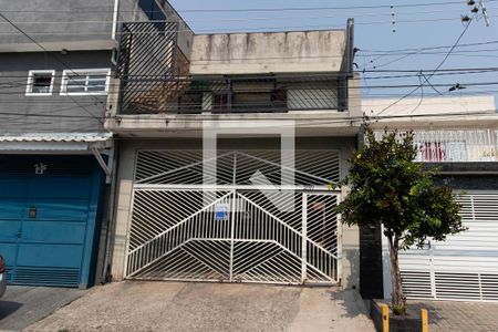 Casa para alugar com 180m², 3 quartos e 2 vagas Casa para alugar com 180m², 3 quartos e 2 vagasFachada