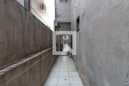 Casa para alugar com 180m², 3 quartos e 2 vagas Casa para alugar com 180m², 3 quartos e 2 vagasCorredor externo