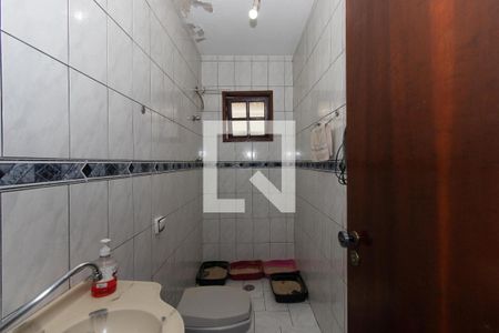 Banheiro de casa para alugar com 3 quartos, 180m² em Parque Edu Chaves, São Paulo