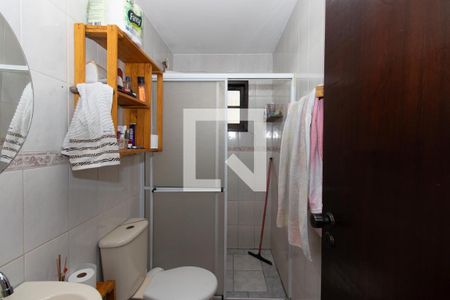 Casa para alugar com 180m², 3 quartos e 2 vagas Casa para alugar com 180m², 3 quartos e 2 vagasBanheiro da Suíte 1