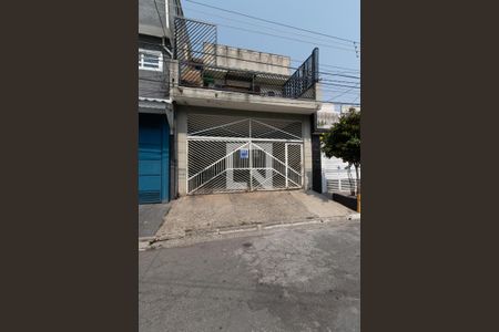 Casa para alugar com 180m², 3 quartos e 2 vagas Casa para alugar com 180m², 3 quartos e 2 vagasFachada