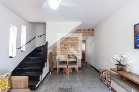 Sala  de casa para alugar com 2 quartos, 174m² em Centro, Osasco