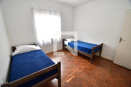 Casa à venda com 450m², 6 quartos e 3 vagasQuarto 2