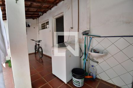 Casa à venda com 450m², 6 quartos e 3 vagasÁrea de Serviço