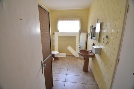 Casa à venda com 450m², 6 quartos e 3 vagasBanheiro