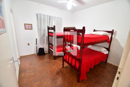 Casa à venda com 450m², 6 quartos e 3 vagasQuarto 3 - Suíte