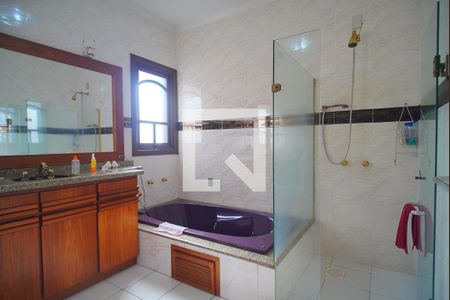 Casa para alugar com 900m², 4 quartos e 7 vagasBanheiro da Suíte 1