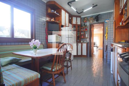 Casa para alugar com 900m², 4 quartos e 7 vagasCozinha