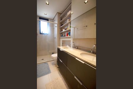 Apartamento à venda com 89m², 2 quartos e 2 vagasBanheiro da Suíte 2