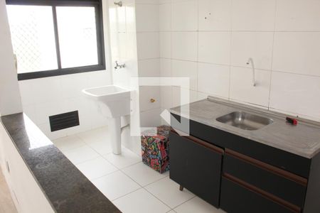 Cozinha de apartamento para alugar com 3 quartos, 94m² em Jardim Isis, Cotia